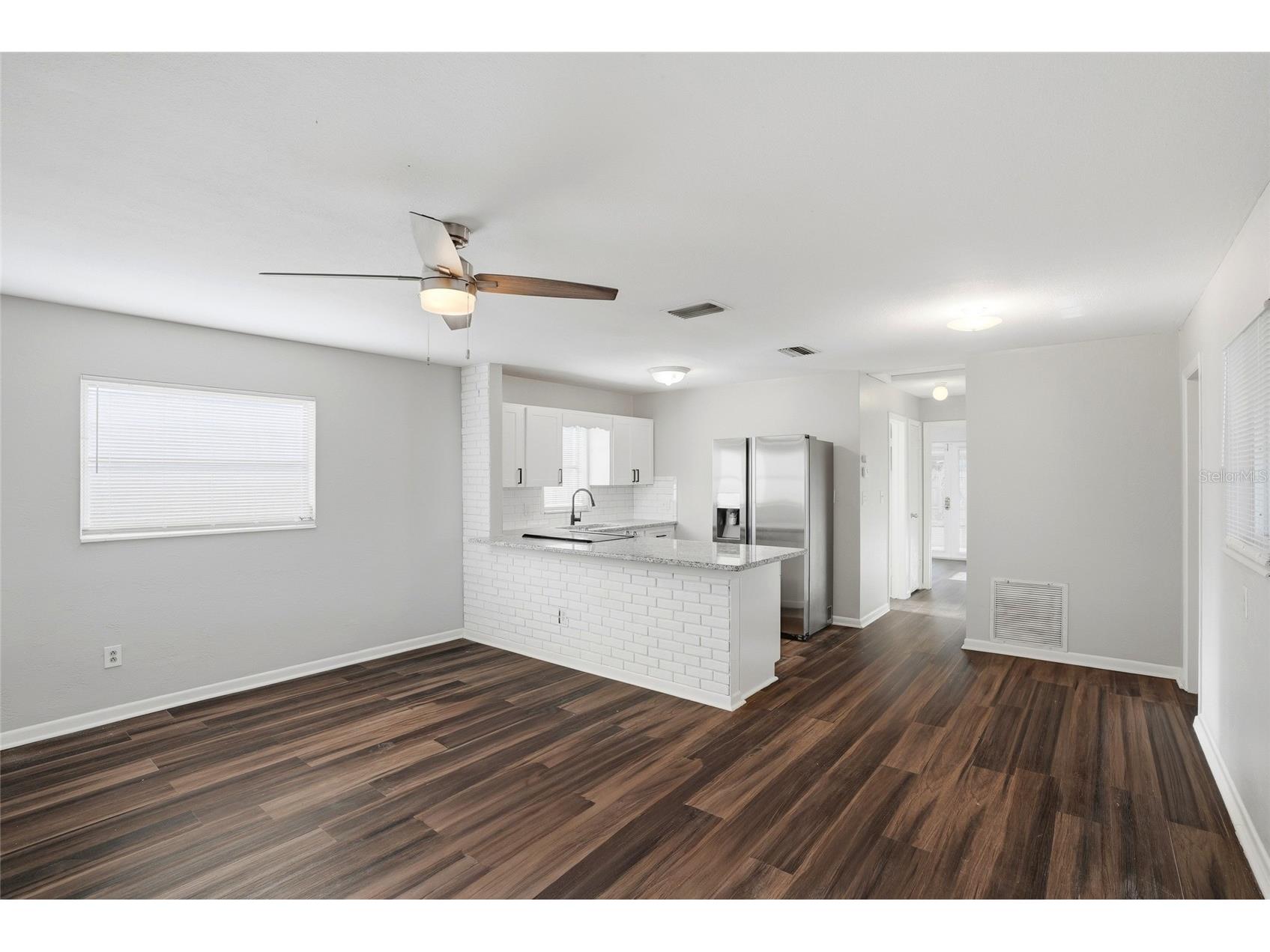 5211 7th Avenue N Saint Petersburg FL 33710 TB8500243 image4