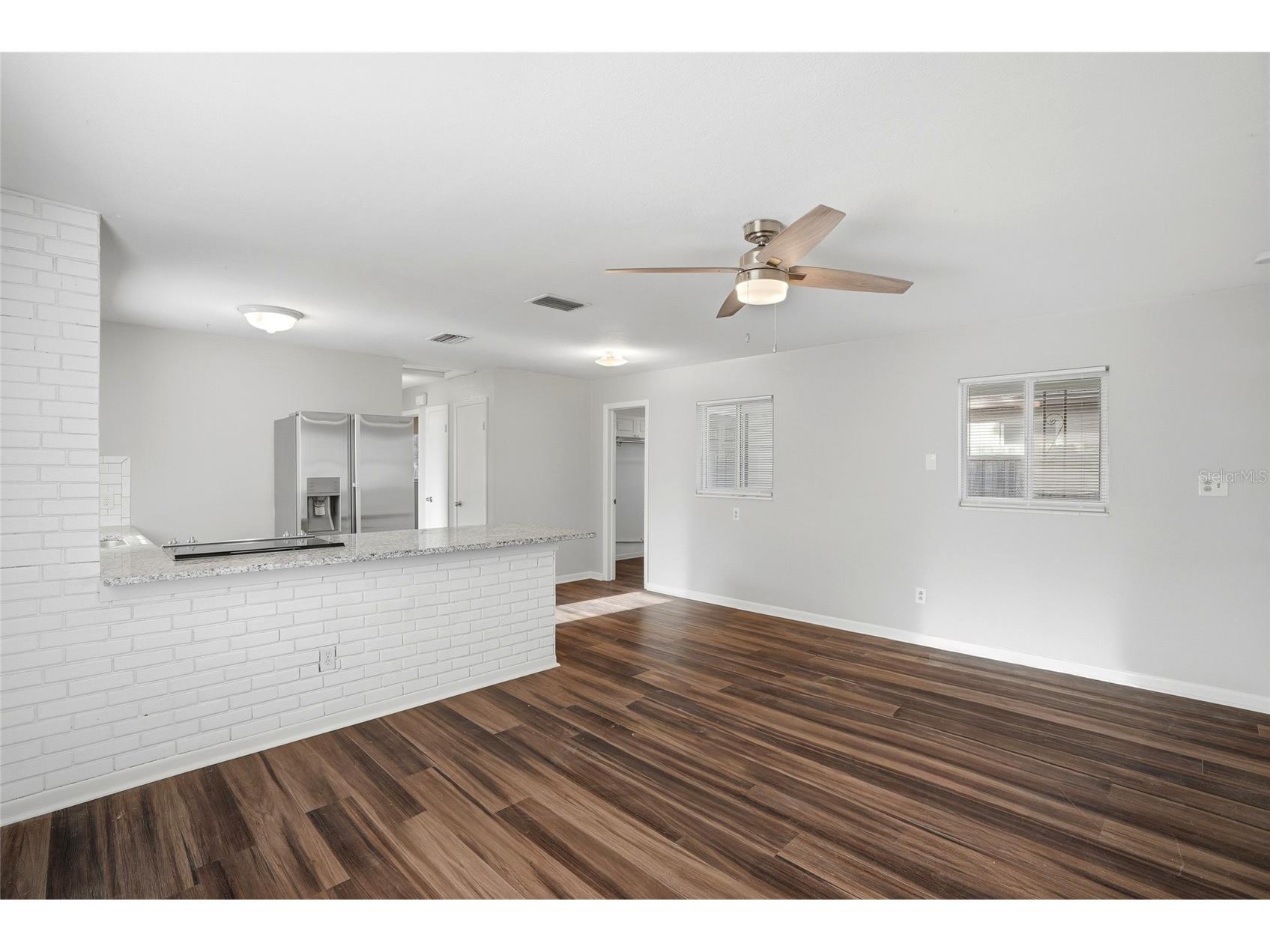 5211 7th Avenue N Saint Petersburg FL 33710 TB8500243 image5