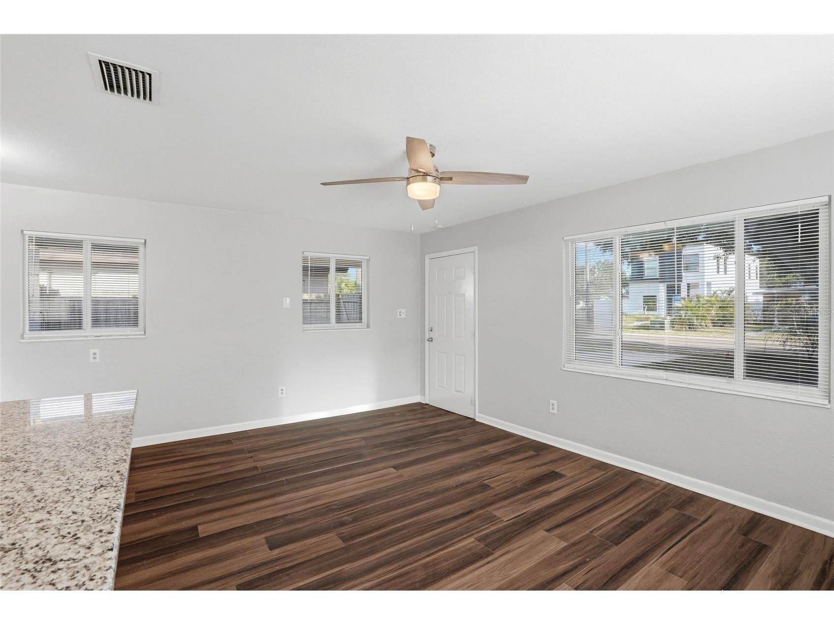 5211 7th Avenue N Saint Petersburg FL 33710 TB8500243 image6