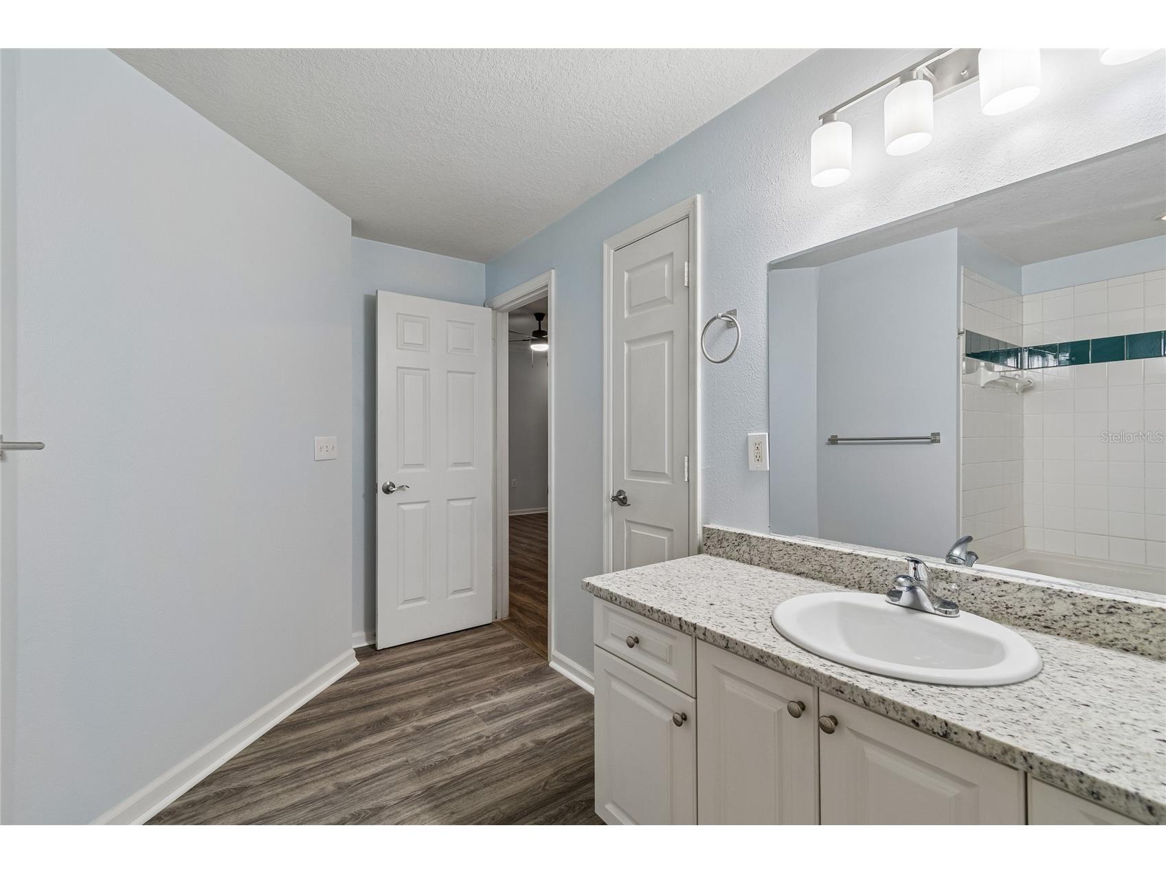 5211 Bay Club Circle Tampa FL 33607 TB8532063 image9