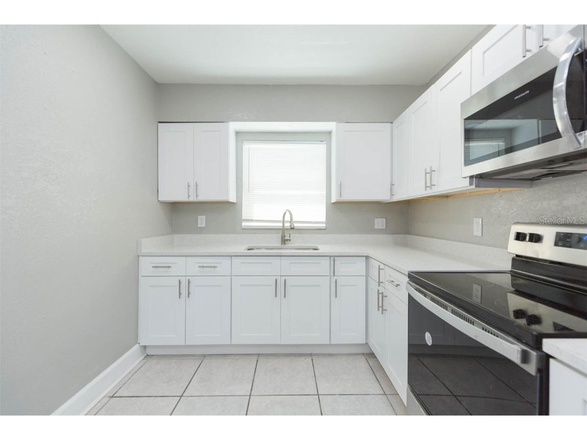 5211 E 17th Tampa FL 33619 TB8438093 image10