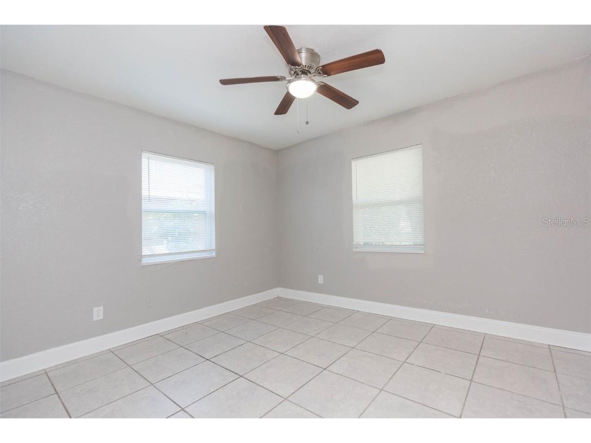 5211 E 17th Tampa FL 33619 TB8438093 image12