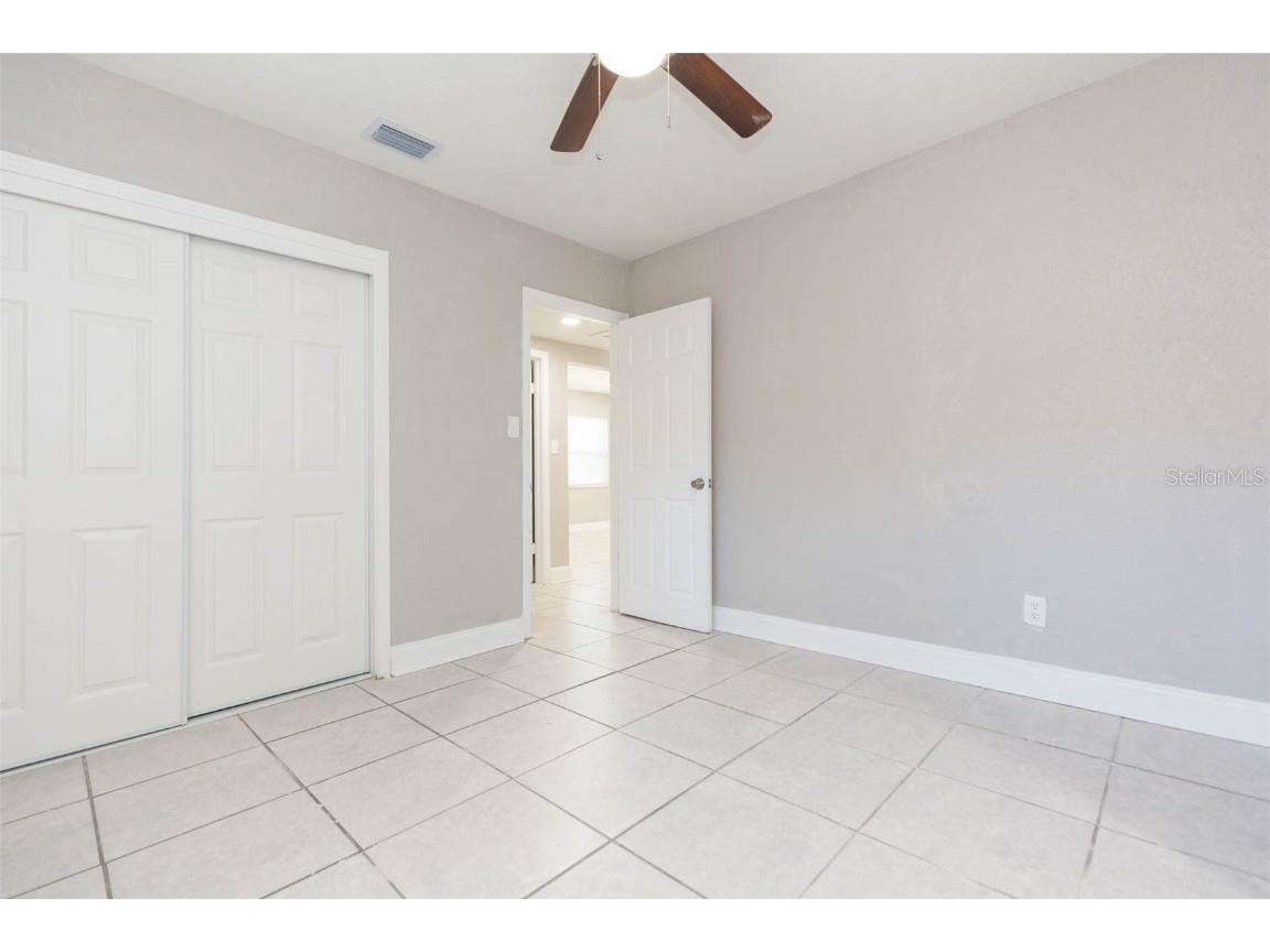 5211 E 17th Tampa FL 33619 TB8438093 image20