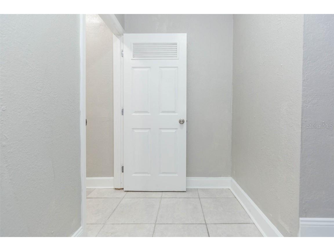 5211 E 17th Tampa FL 33619 TB8438093 image22
