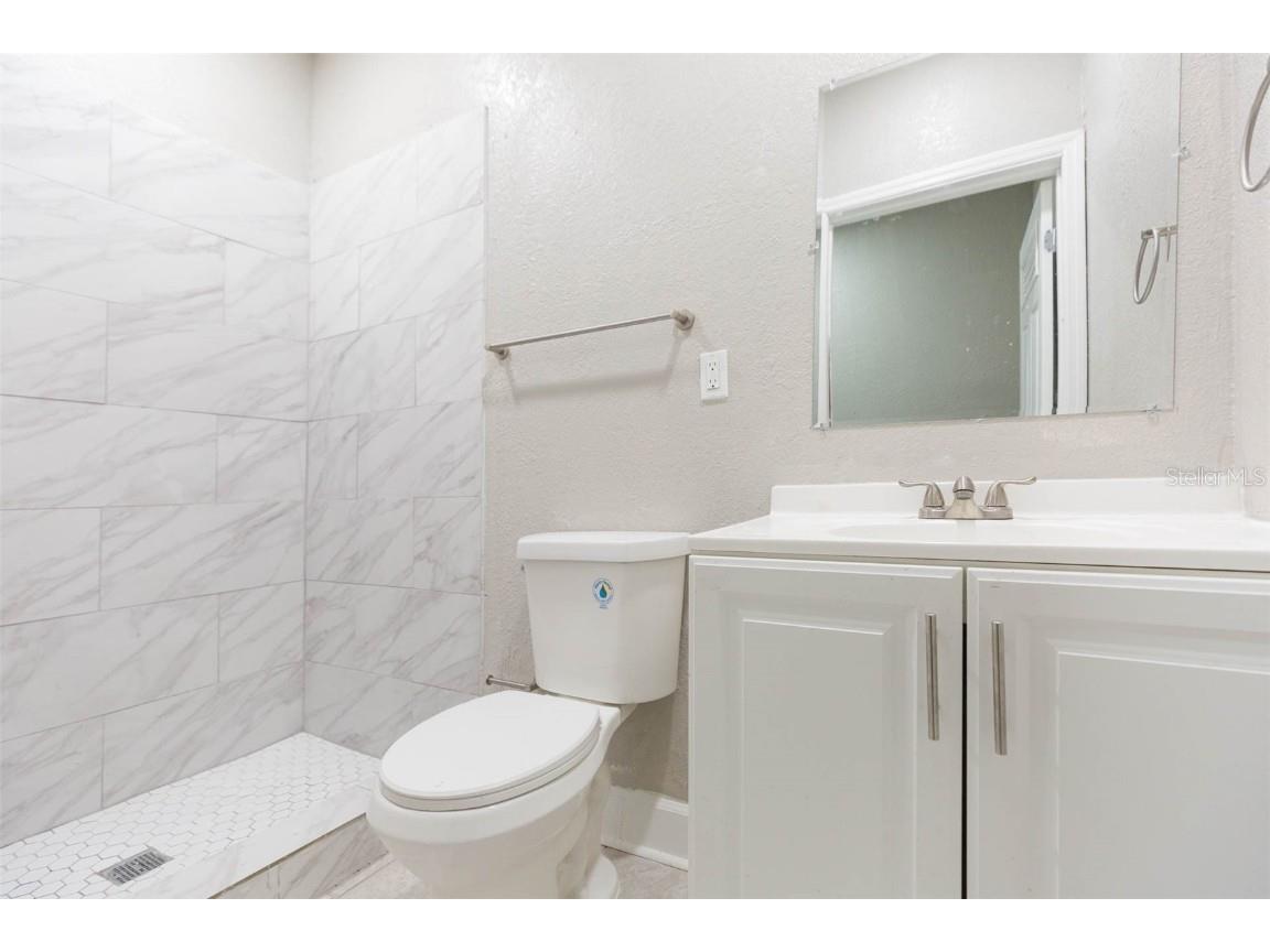 5211 E 17th Tampa FL 33619 TB8438093 image23