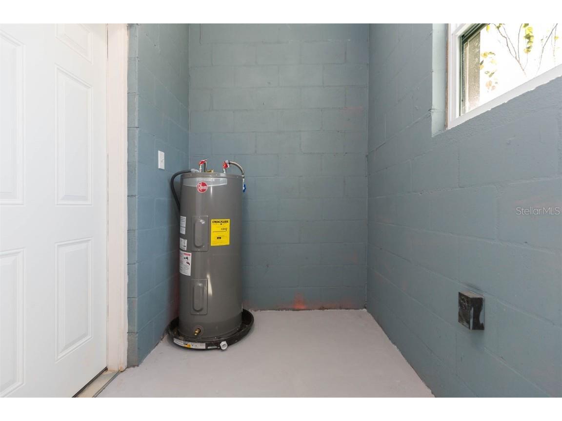 5211 E 17th Tampa FL 33619 TB8438093 image28