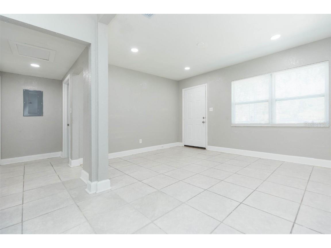 5211 E 17th Tampa FL 33619 TB8438093 image8