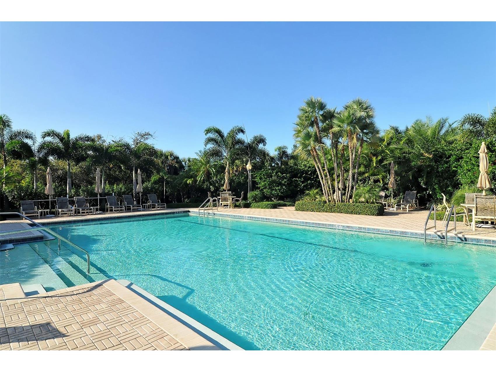 5211 Parisienne Place #101B27 Sarasota FL 34238 A4698331 image57