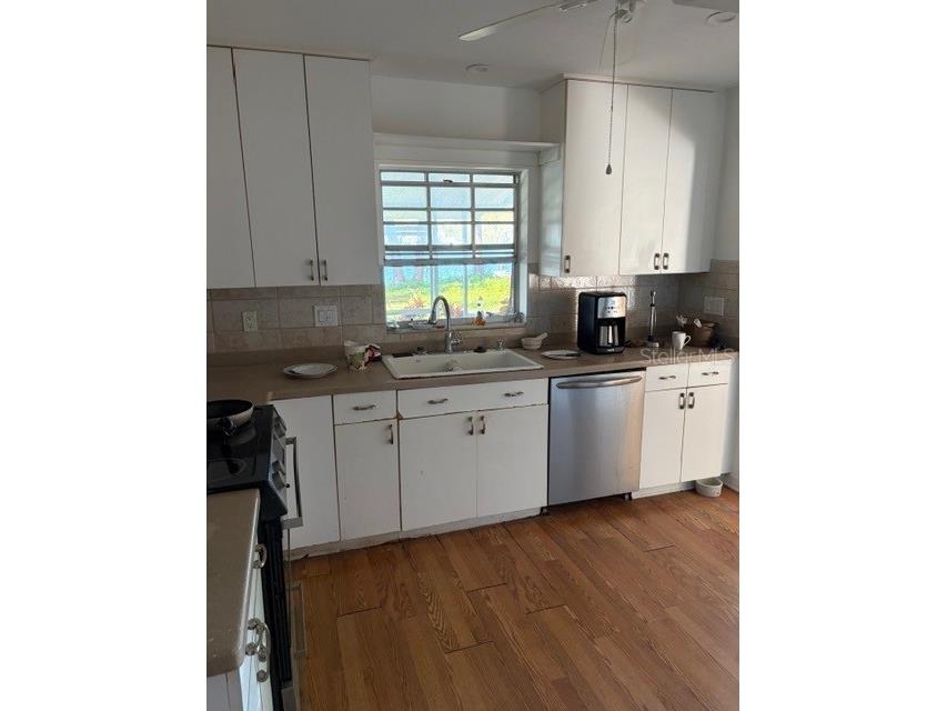 5211 Wilcox Road Tampa FL 33624 - LAKE LECLARE TB8450502 image6