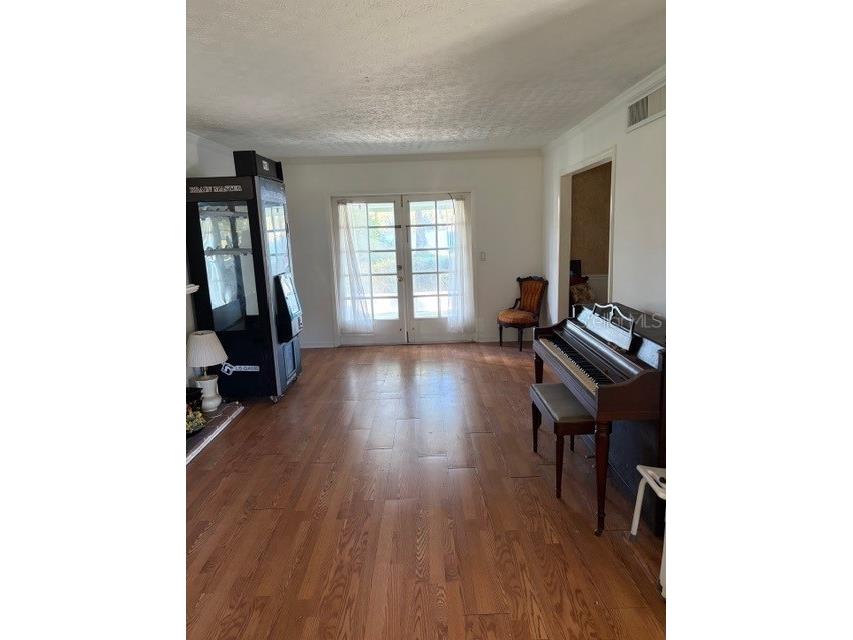 5211 Wilcox Road Tampa FL 33624 - LAKE LECLARE TB8450502 image8