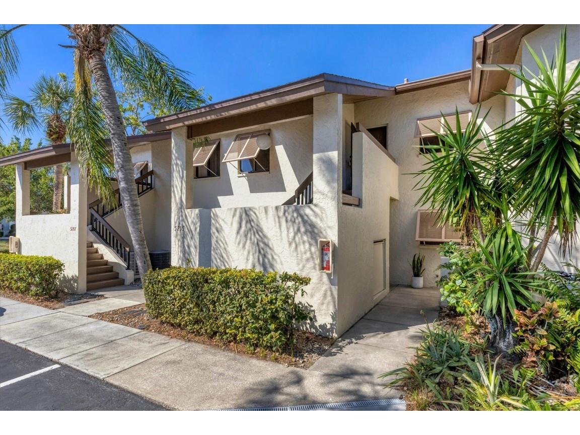 5211 Willow Links #35 Sarasota FL 34235 A4559703 image1