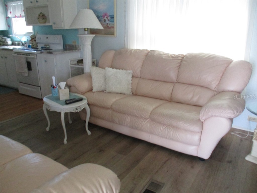 5212 4th B Street E Bradenton FL 34203 A4657092 image4