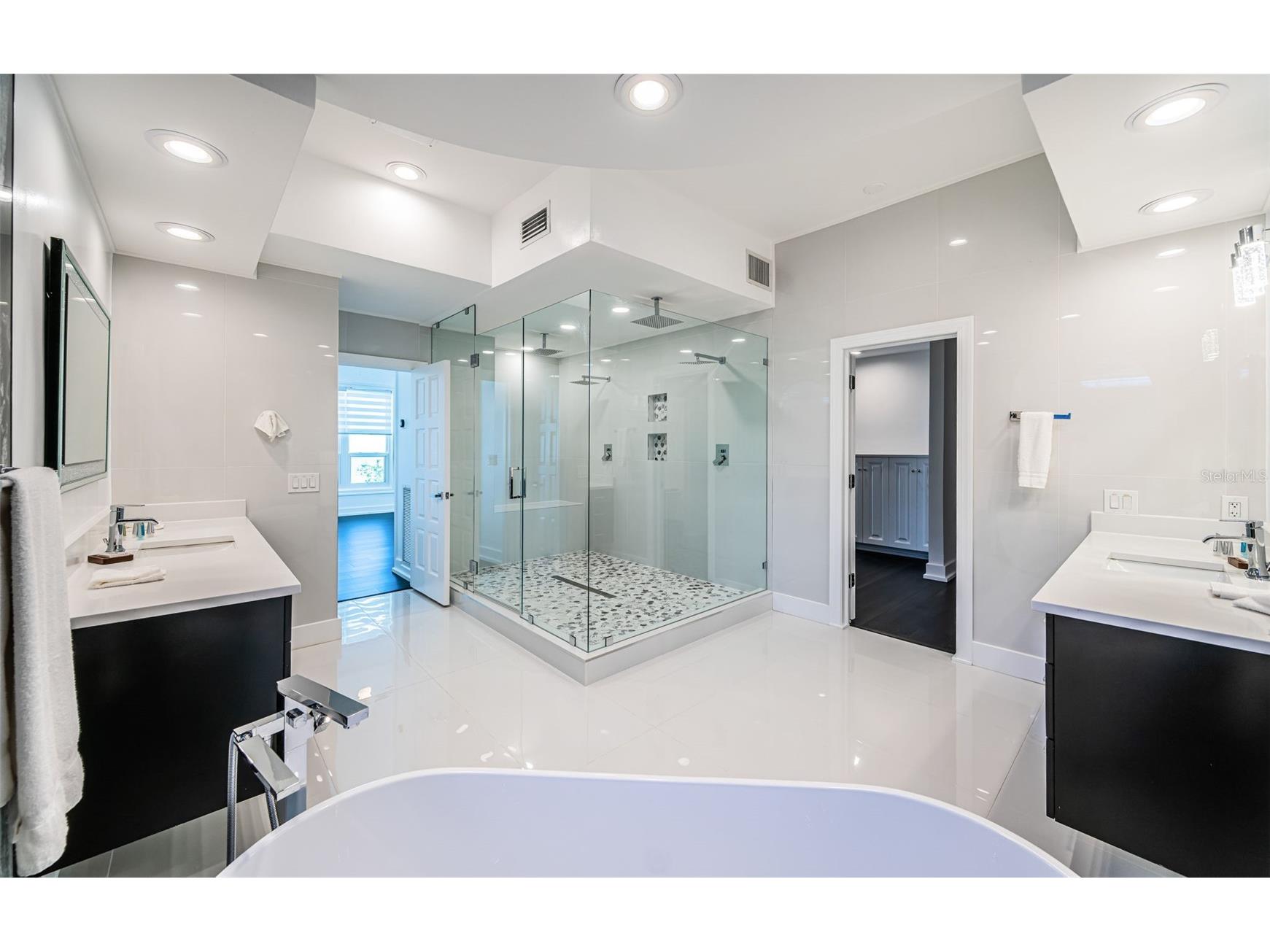 5212 62nd Avenue S Saint Petersburg FL 33715 - MAXIMO CHANNEL TB8472517 image37