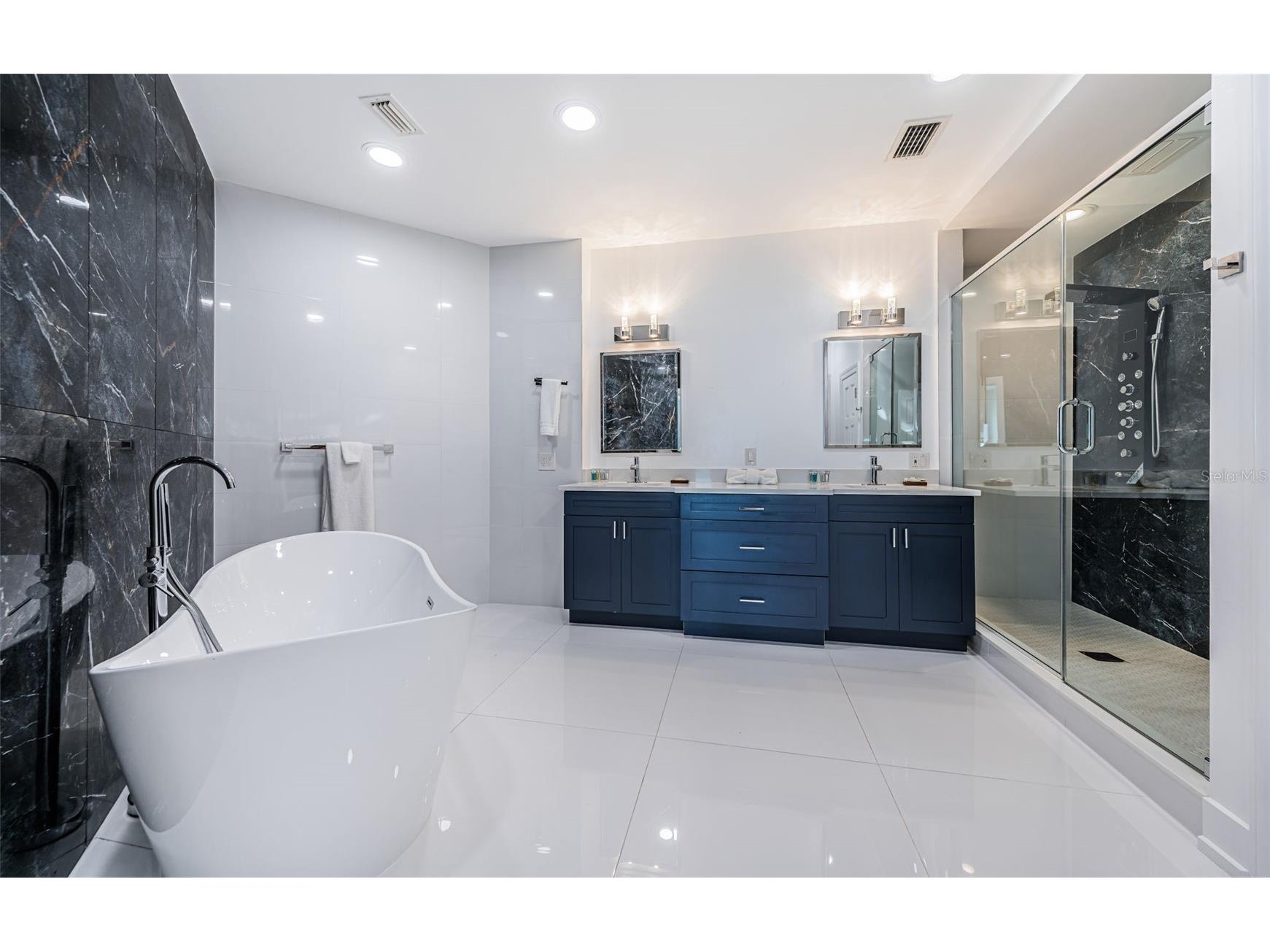 5212 62nd Avenue S Saint Petersburg FL 33715 - MAXIMO CHANNEL TB8472517 image60