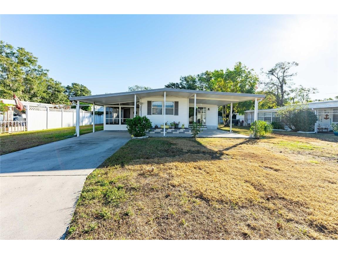 5212 Betmar Drive Zephyrhills FL 33542 TB8329963 image1