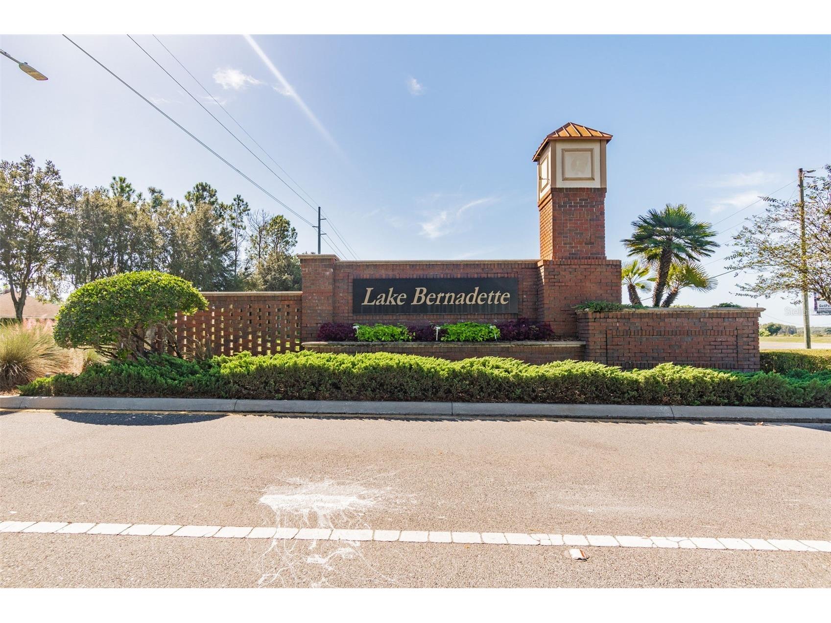 5212 Golf Links Boulevard Zephyrhills FL 33541 A4681585 image88