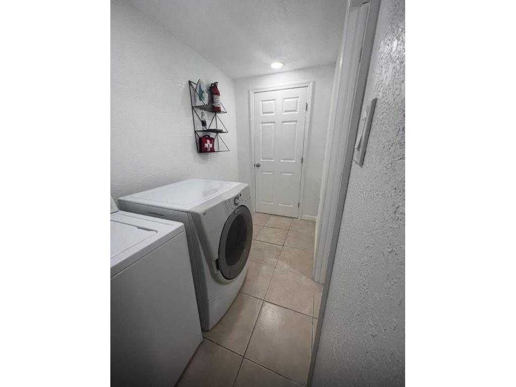 5212 Lahaina Drive Sarasota FL 34232 A4674005 image15