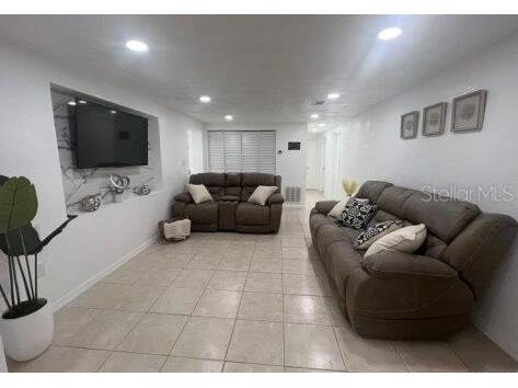 5212 Lahaina Drive Sarasota FL 34232 A4674005 image2