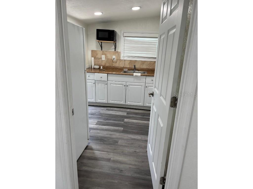 5212 Lahaina Drive Sarasota FL 34232 A4674005 image21