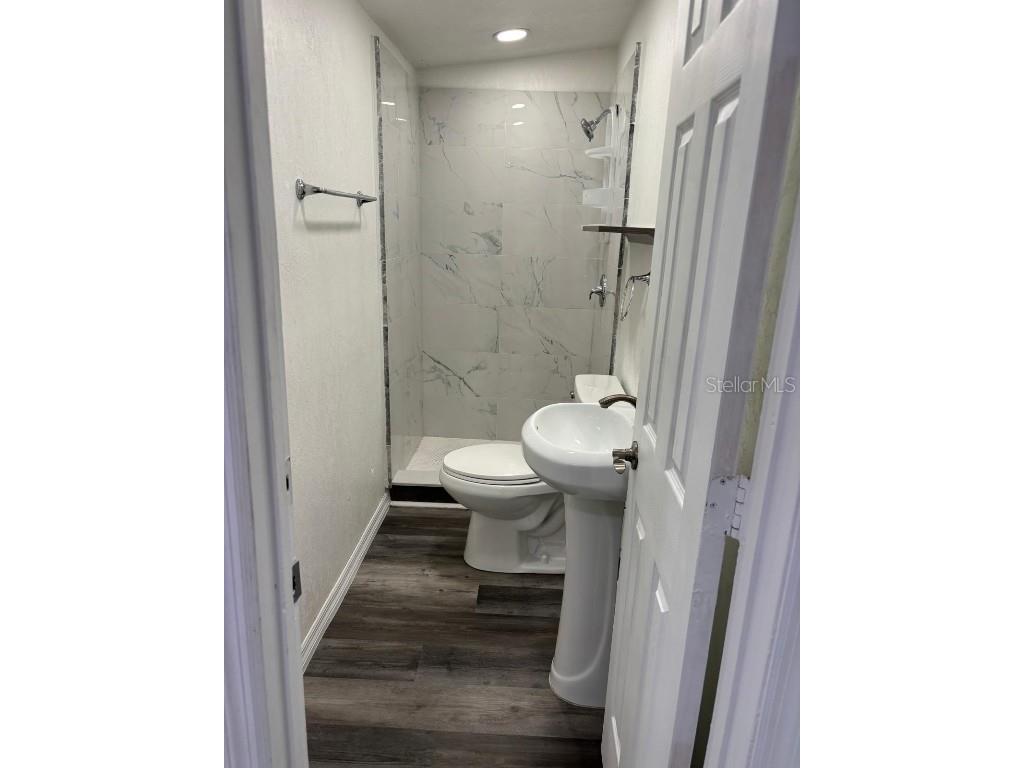 5212 Lahaina Drive Sarasota FL 34232 A4674005 image24