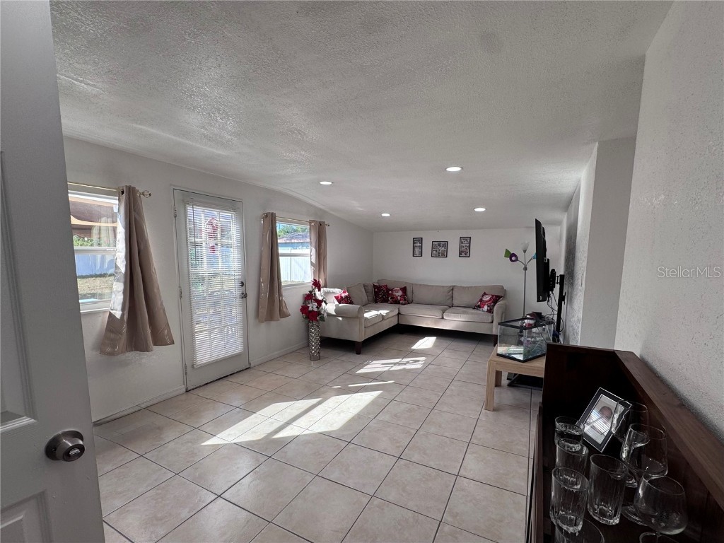 5212 Lahaina Drive Sarasota FL 34232 A4674005 image7