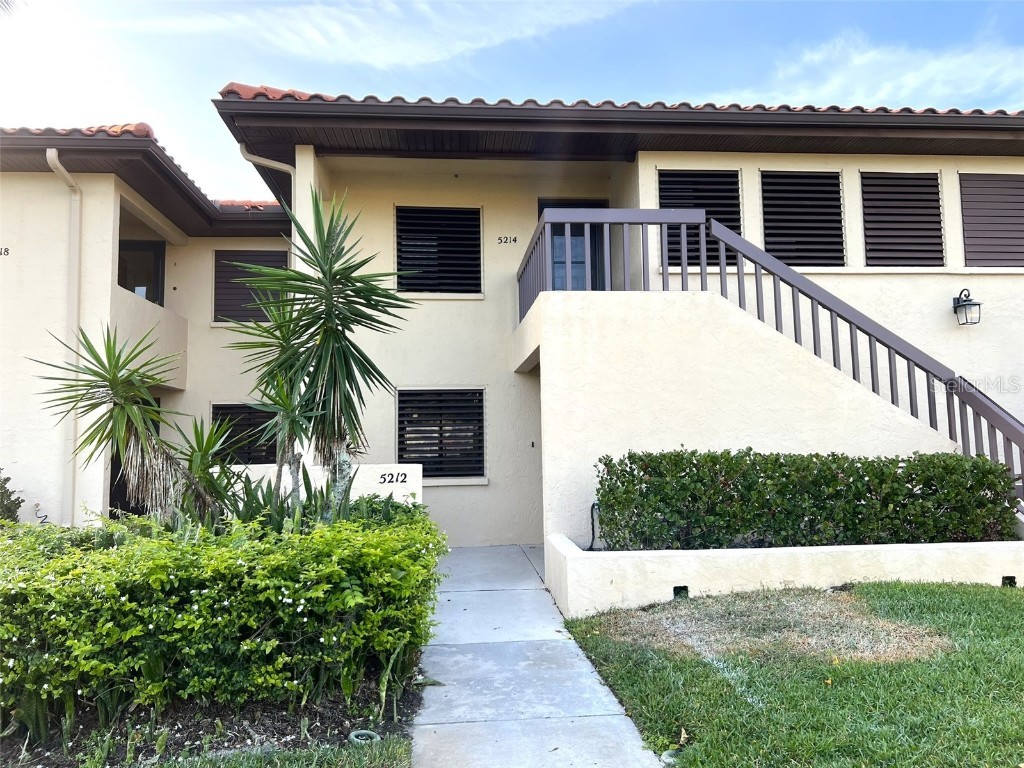 5212 Lake Village Drive #73 Sarasota FL 34235 A4599568 image1