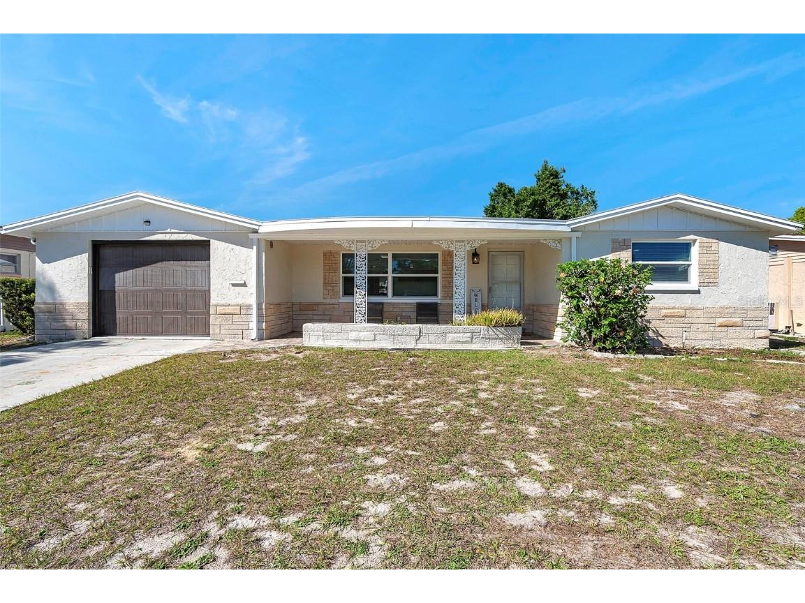 5213 Skyland Drive Holiday FL 34690 TB8364667 image1