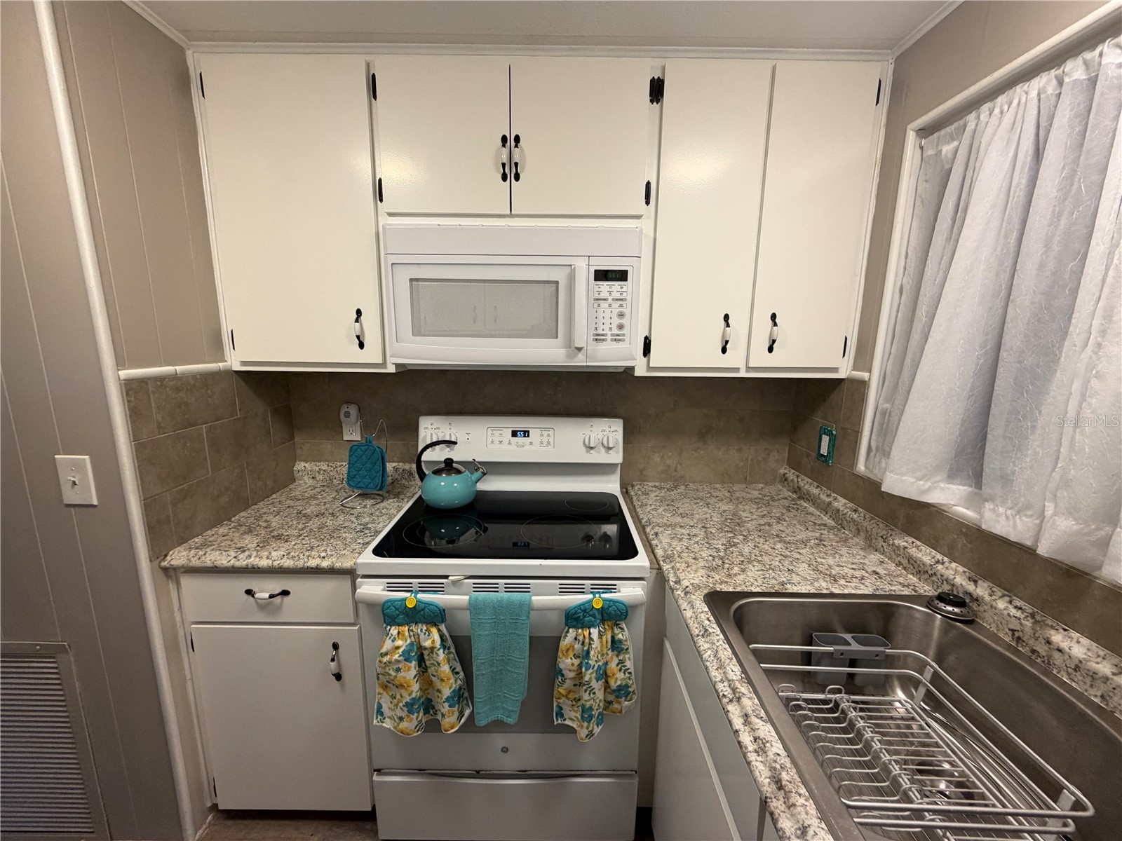 5214 Beechmont Avenue Sarasota FL 34234 A4684037 image22