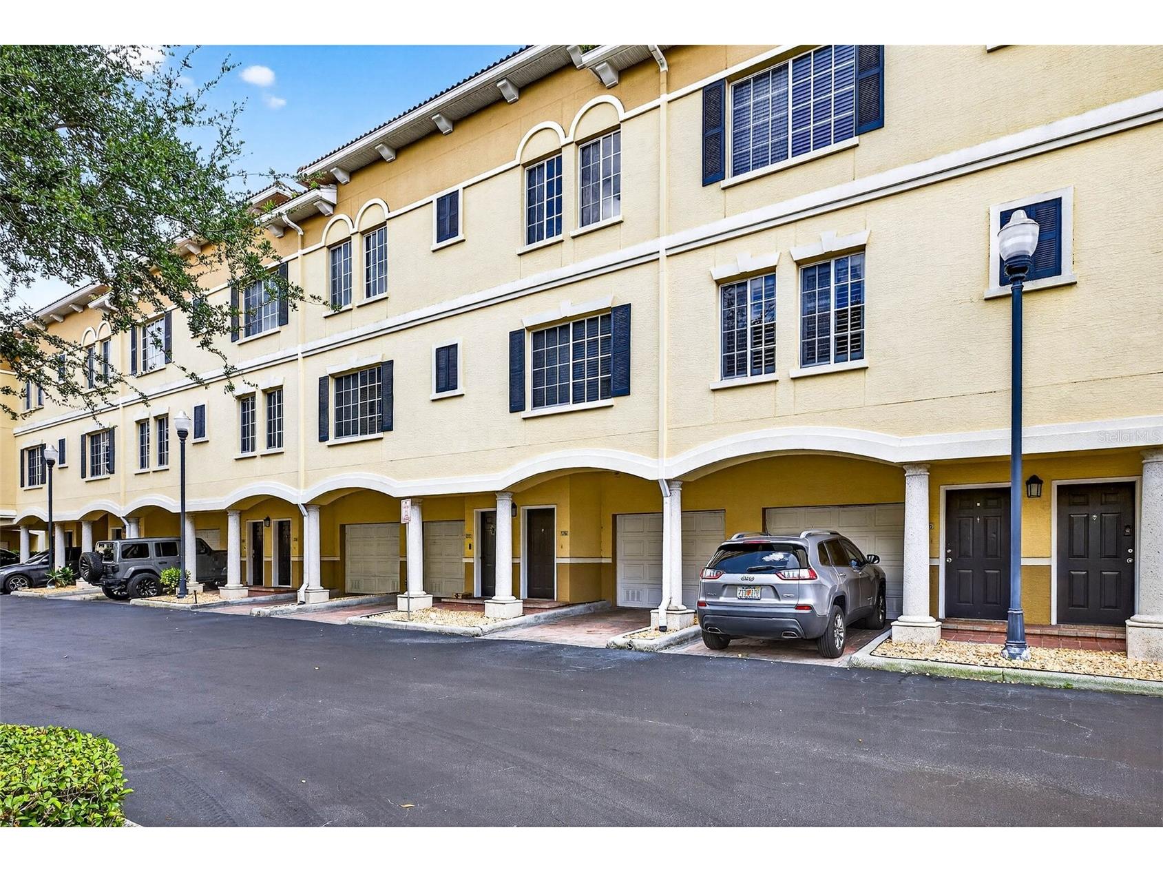 5214 Hampton Beach Place Tampa FL 33609 TB8421028 image1