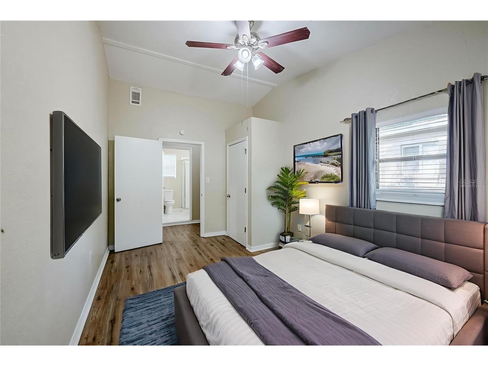 5214 Montague Place Orlando FL 32808 O6392559 image10