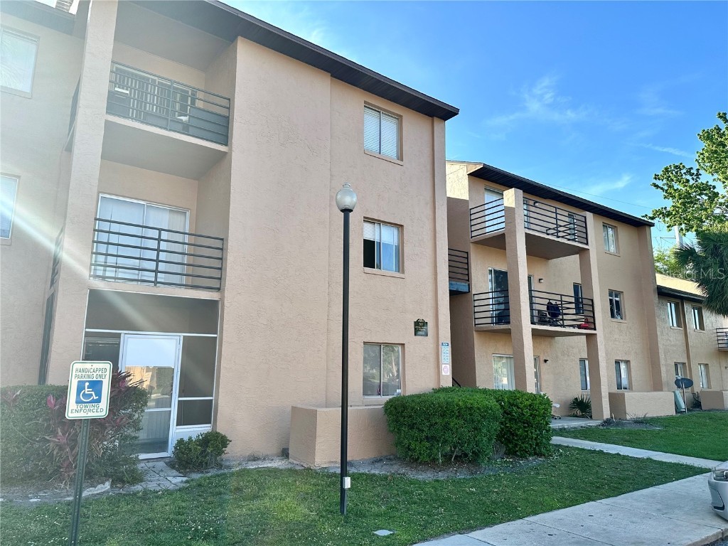 5214 Via Hacienda Circle #A305 Orlando FL 32839 O6187635 image1