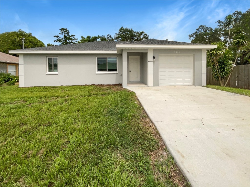 5215 22nd Street Court E Bradenton FL 34203 O6222282 image1