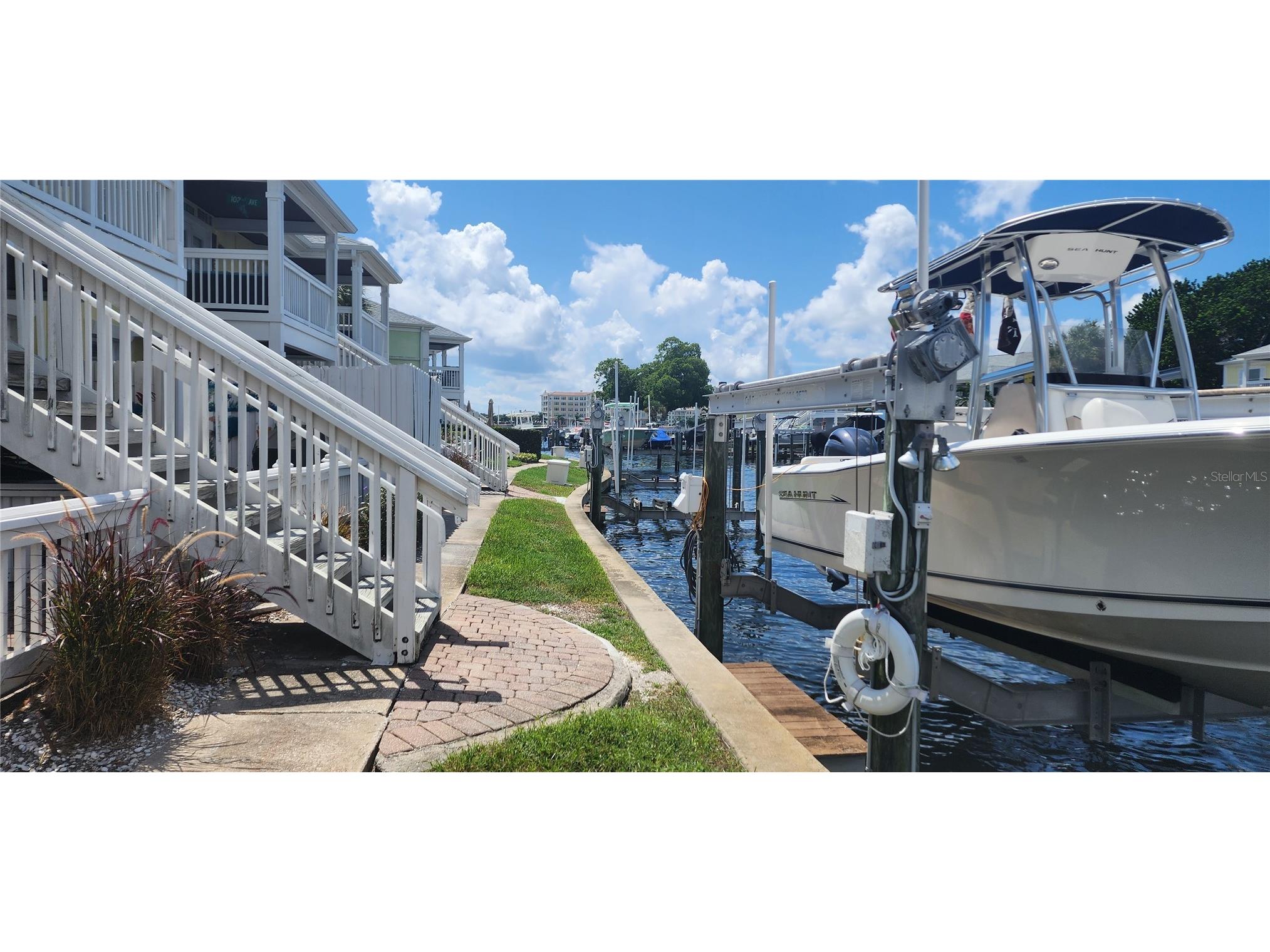 5215 Coquina Key Drive SE #B Saint Petersburg FL 33705 TB8379477 image25