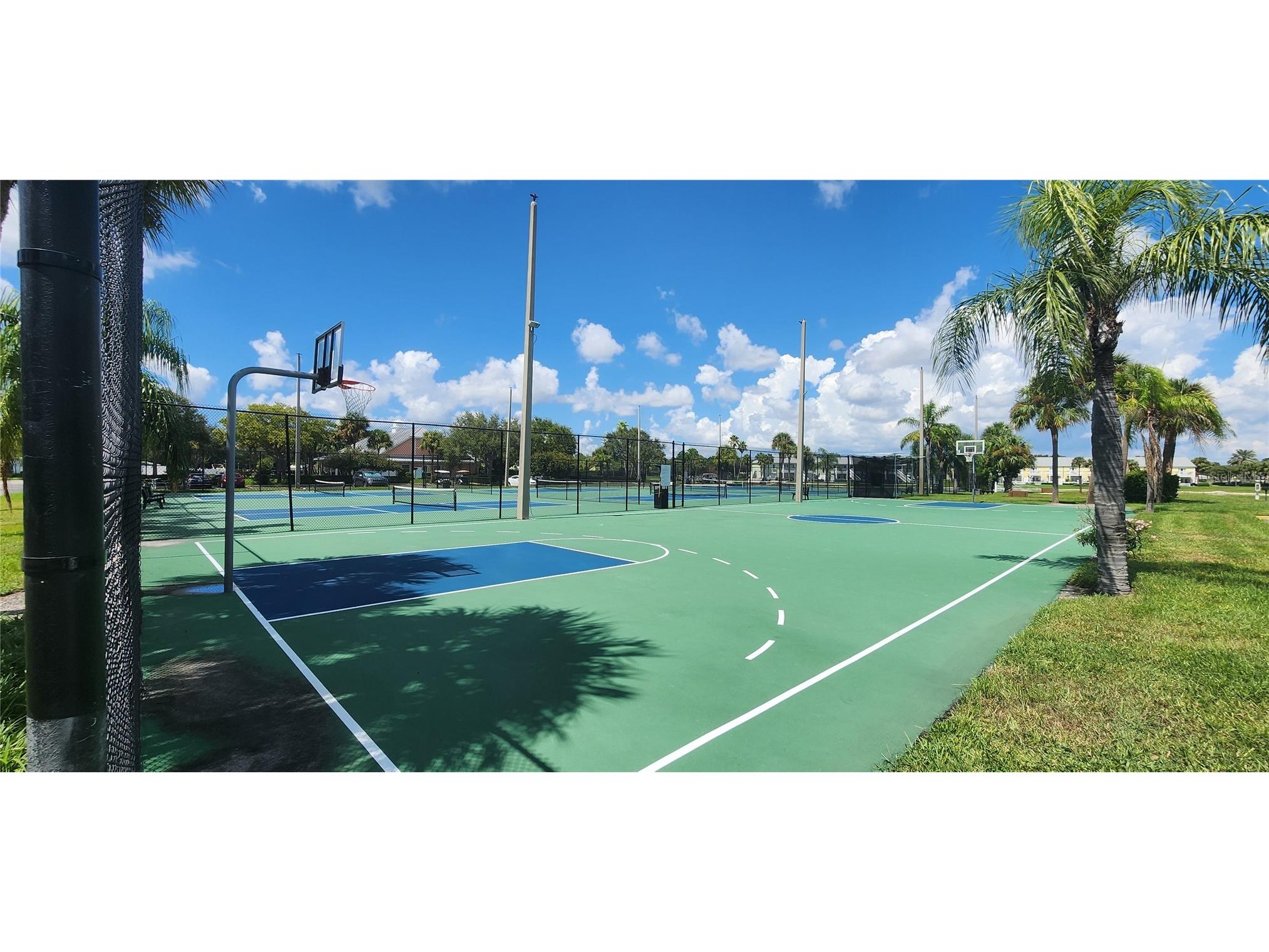5215 Coquina Key Drive SE #B Saint Petersburg FL 33705 TB8379477 image34