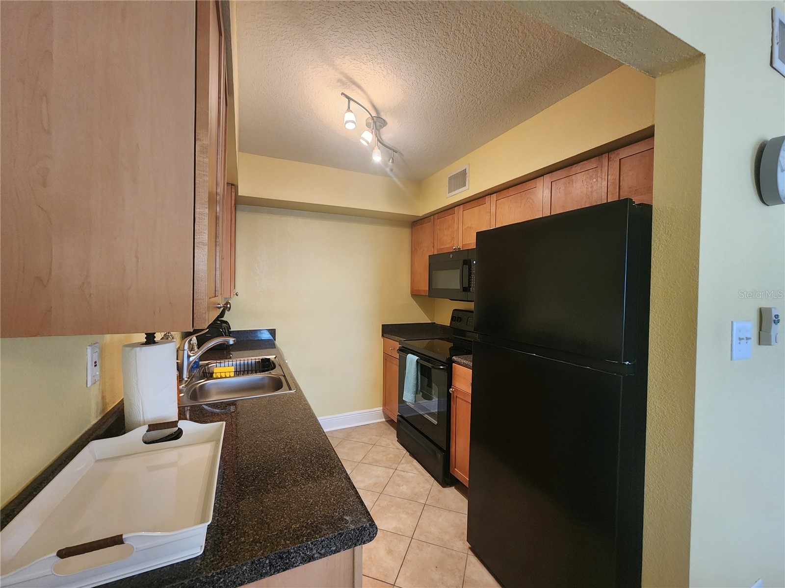 5215 Coquina Key Drive SE #B Saint Petersburg FL 33705 TB8379477 image9