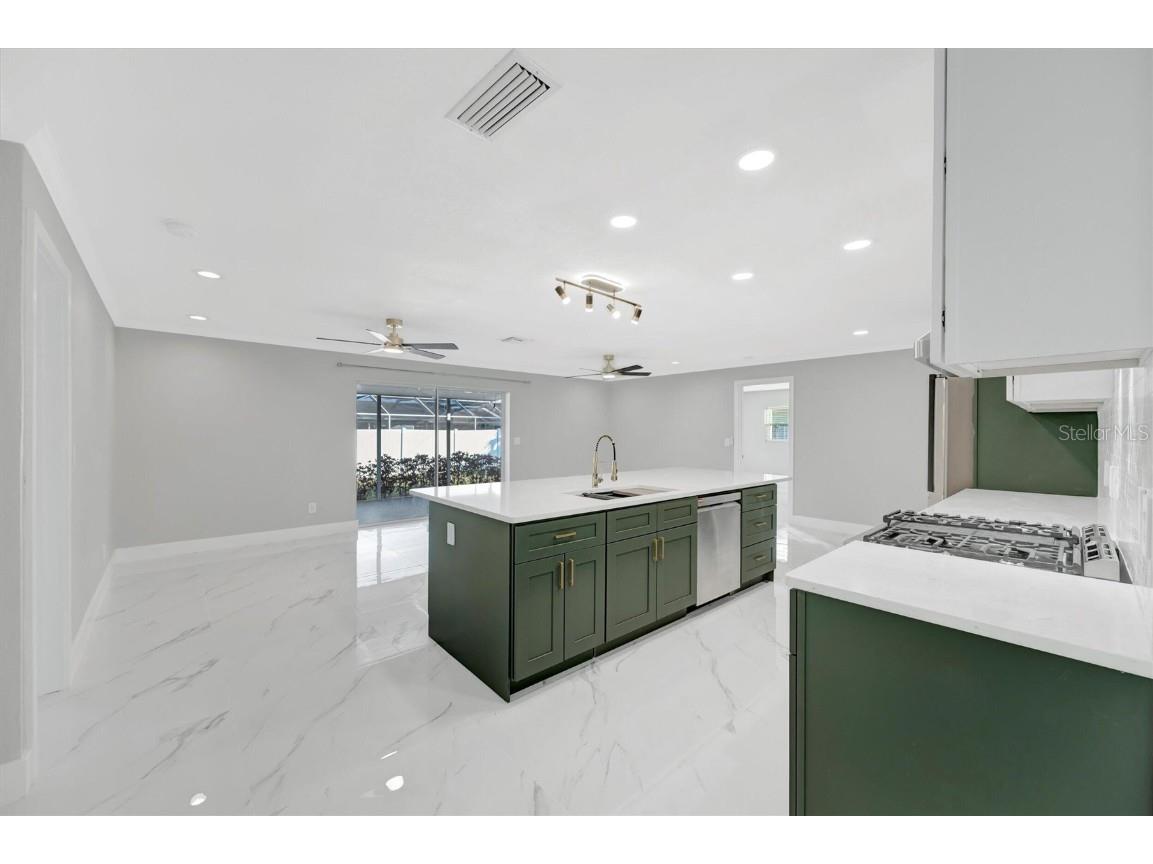 5215 Denver Street NE Saint Petersburg FL 33703 O6368121 image5