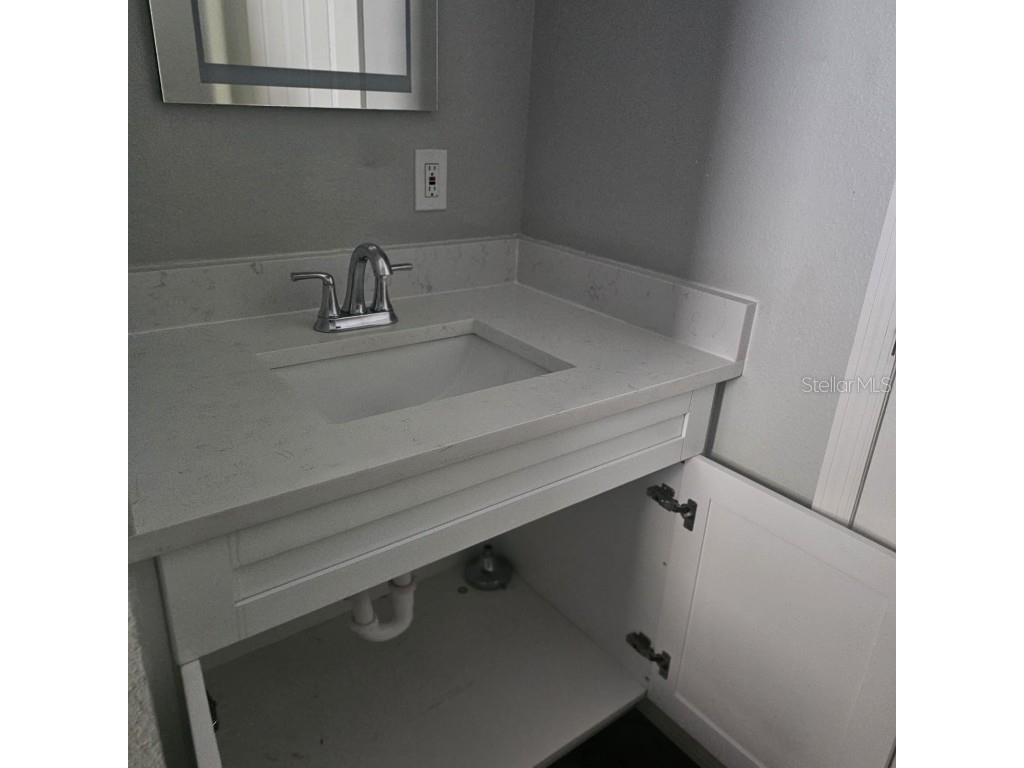 5215 E 17th Avenue Tampa FL 33619 TB8454932 image14