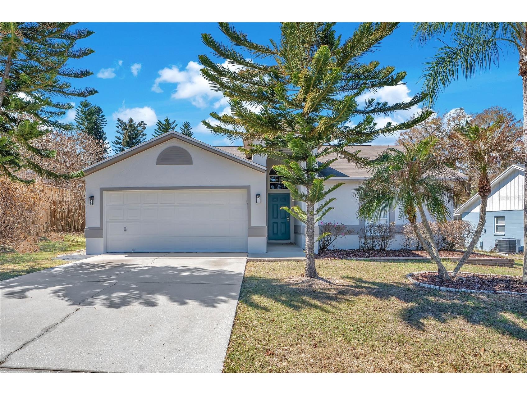 5215 Martinique Drive Lakeland FL 33812 L4959839 image1