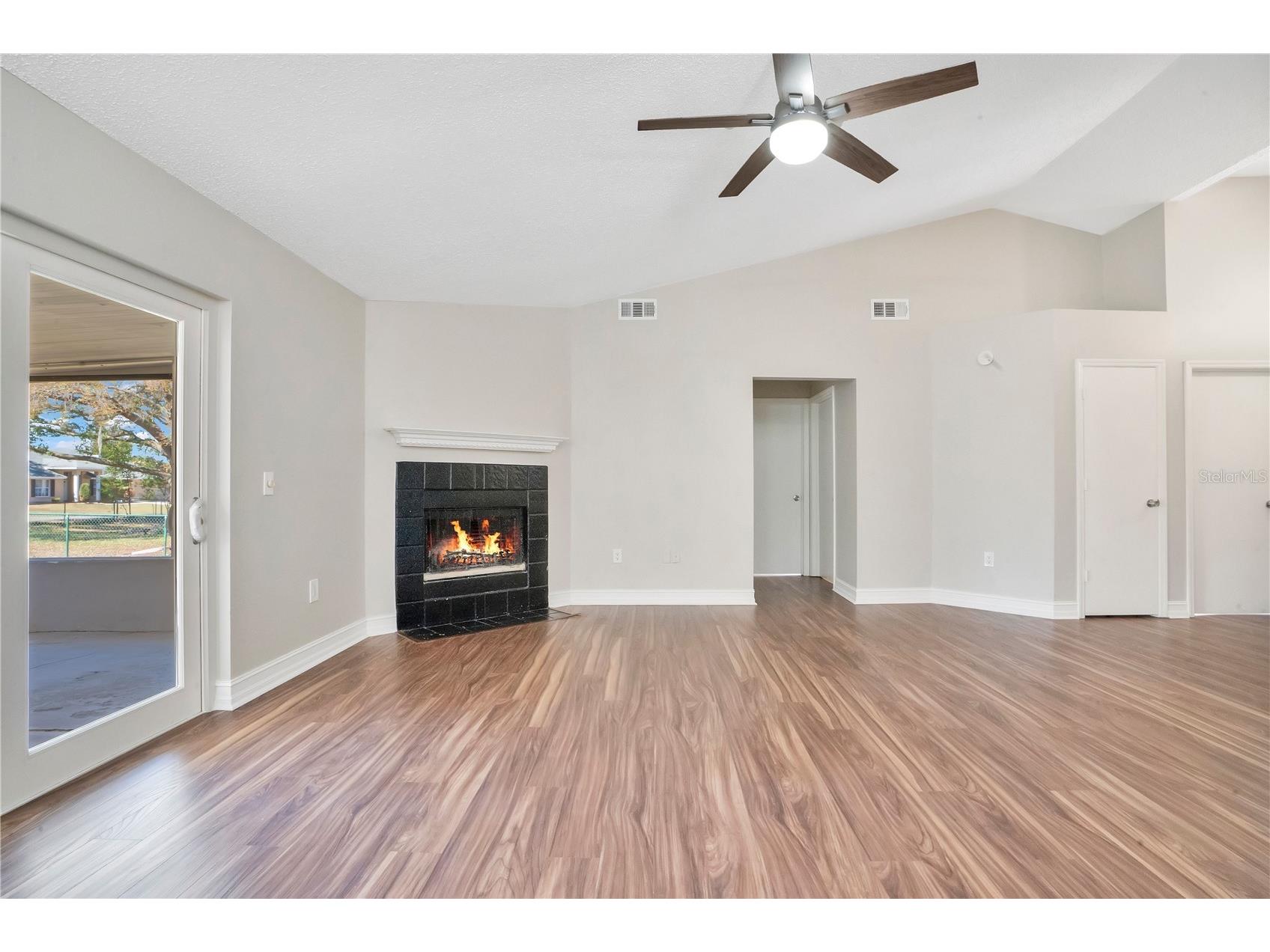 5215 Martinique Drive Lakeland FL 33812 L4959839 image3