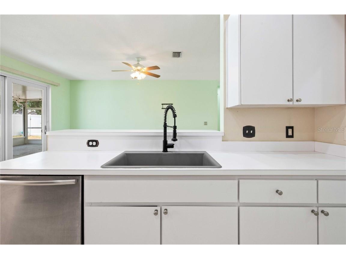 5215 New Brittany Lane Zephyrhills FL 33541 TB8337538 image12