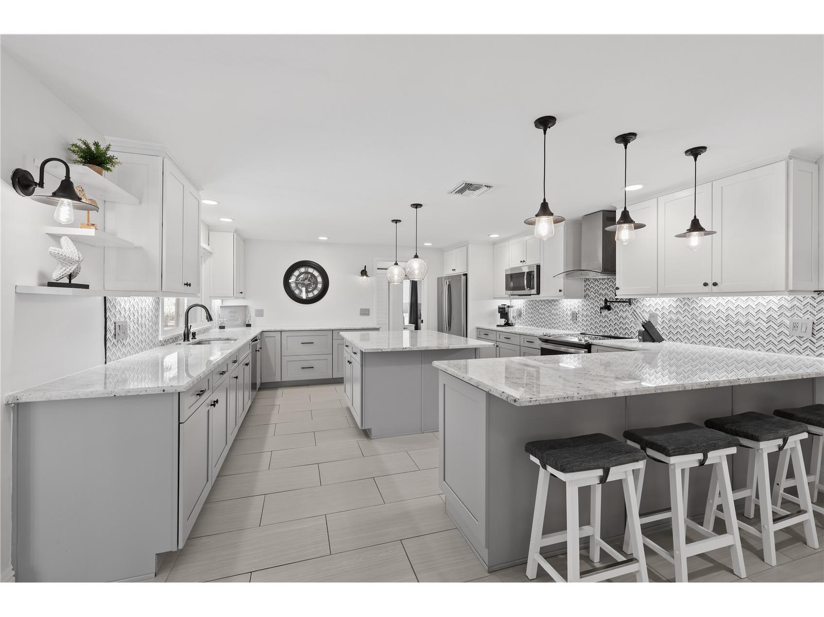 5215 Pelican Boulevard Cape Coral FL 33914 C7526731 image11