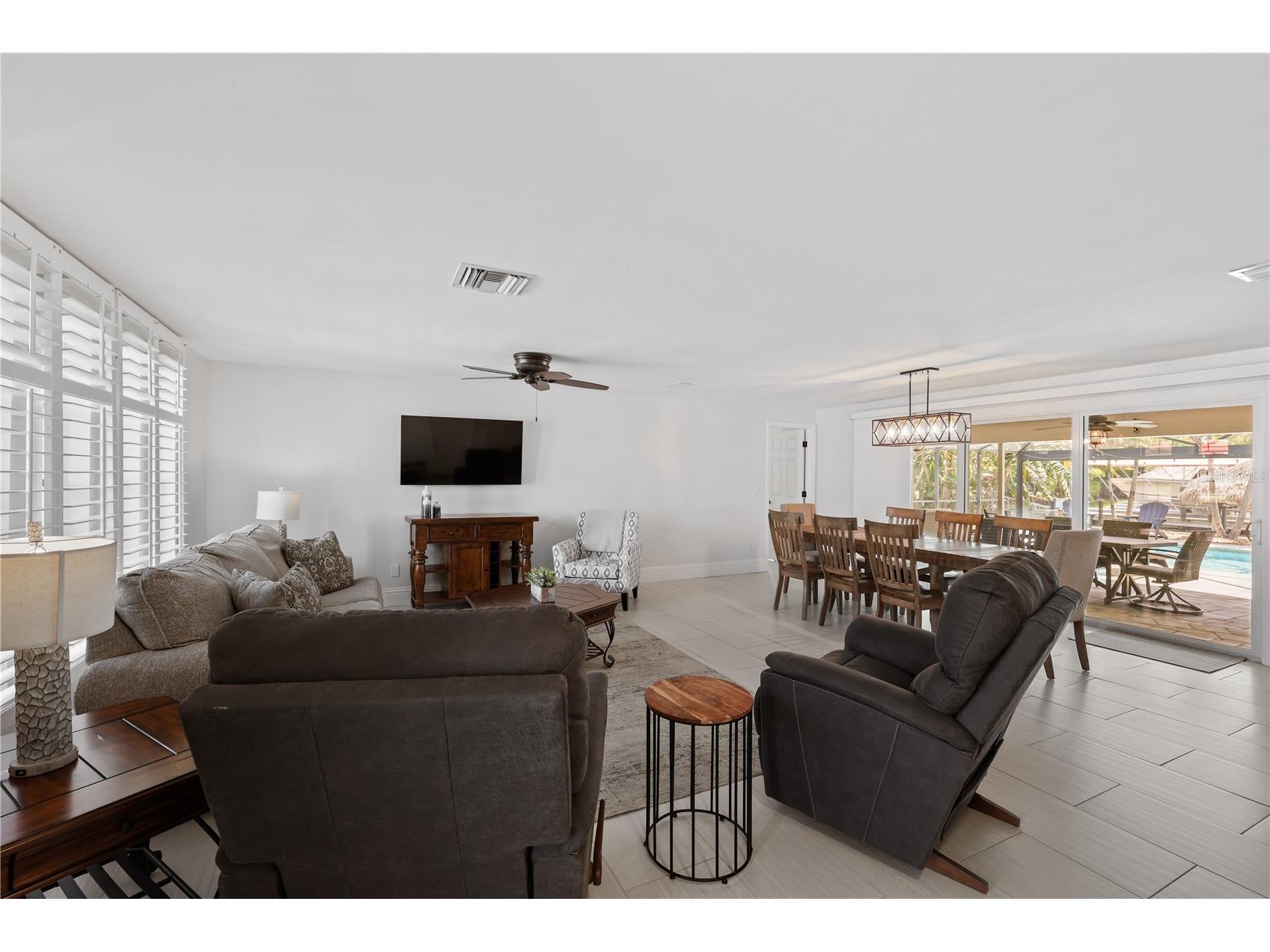 5215 Pelican Boulevard Cape Coral FL 33914 C7526731 image5