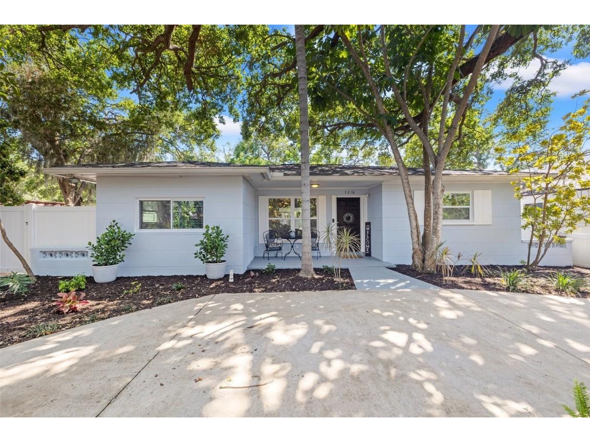 5216 40th Avenue N Saint Petersburg FL 33709 TB8354062 image1