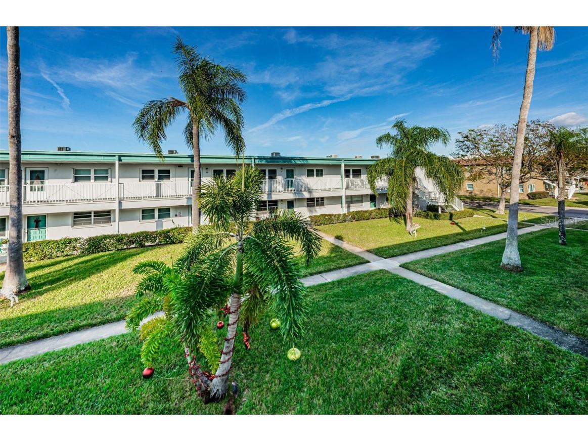5216 81st Street N #17 Saint Petersburg FL 33709 U8183078 image1