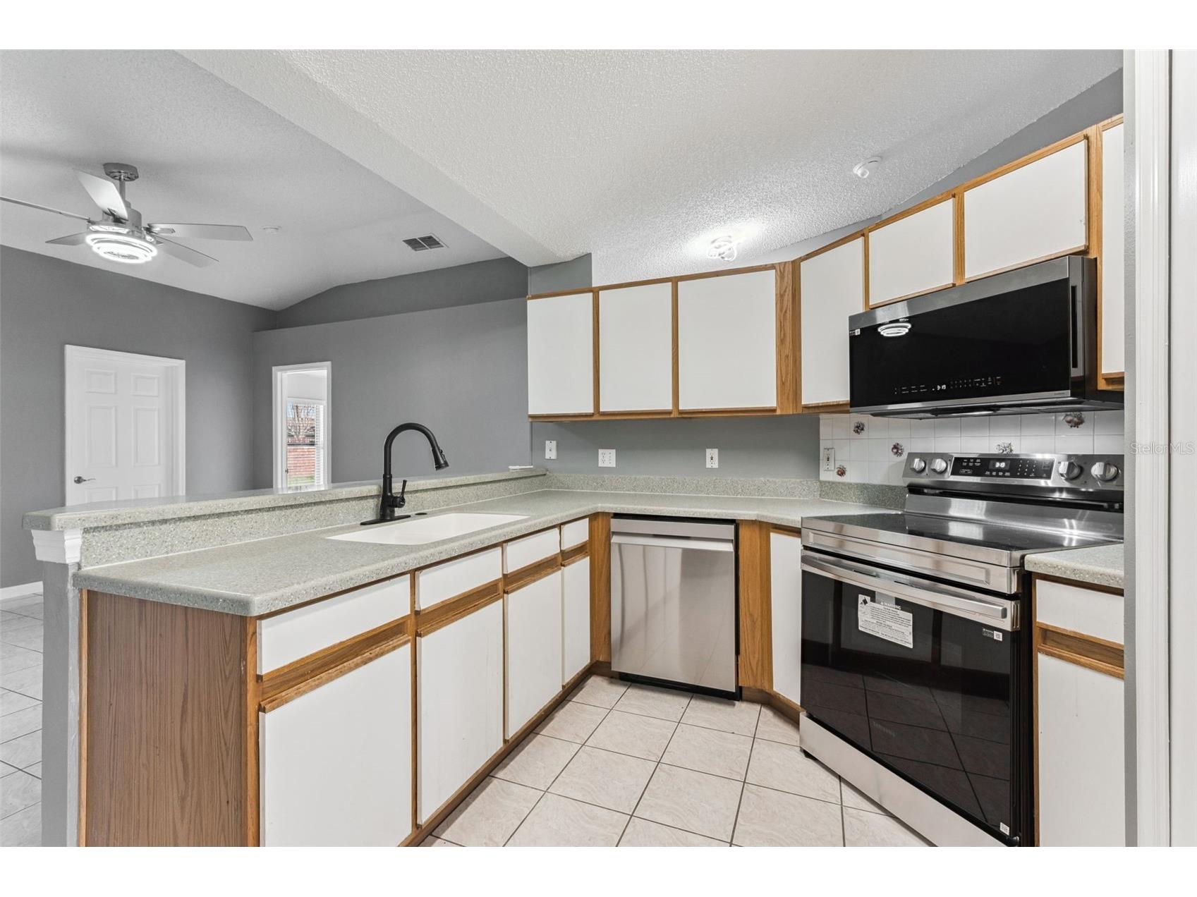 5216 Heatherstone Court Kissimmee FL 34758 G5105736 image10