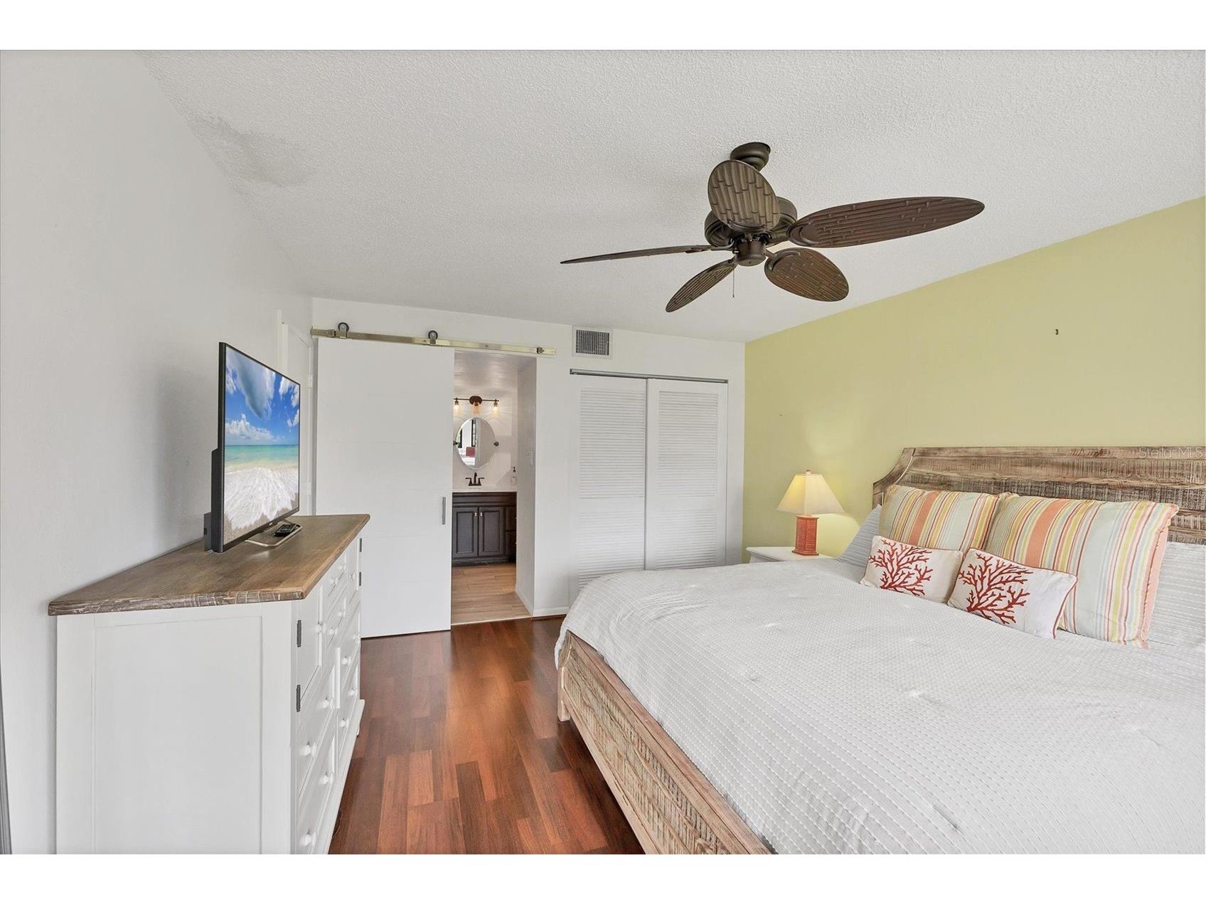 5216 Lake Village Drive #71 Sarasota FL 34235 A4664785 image19