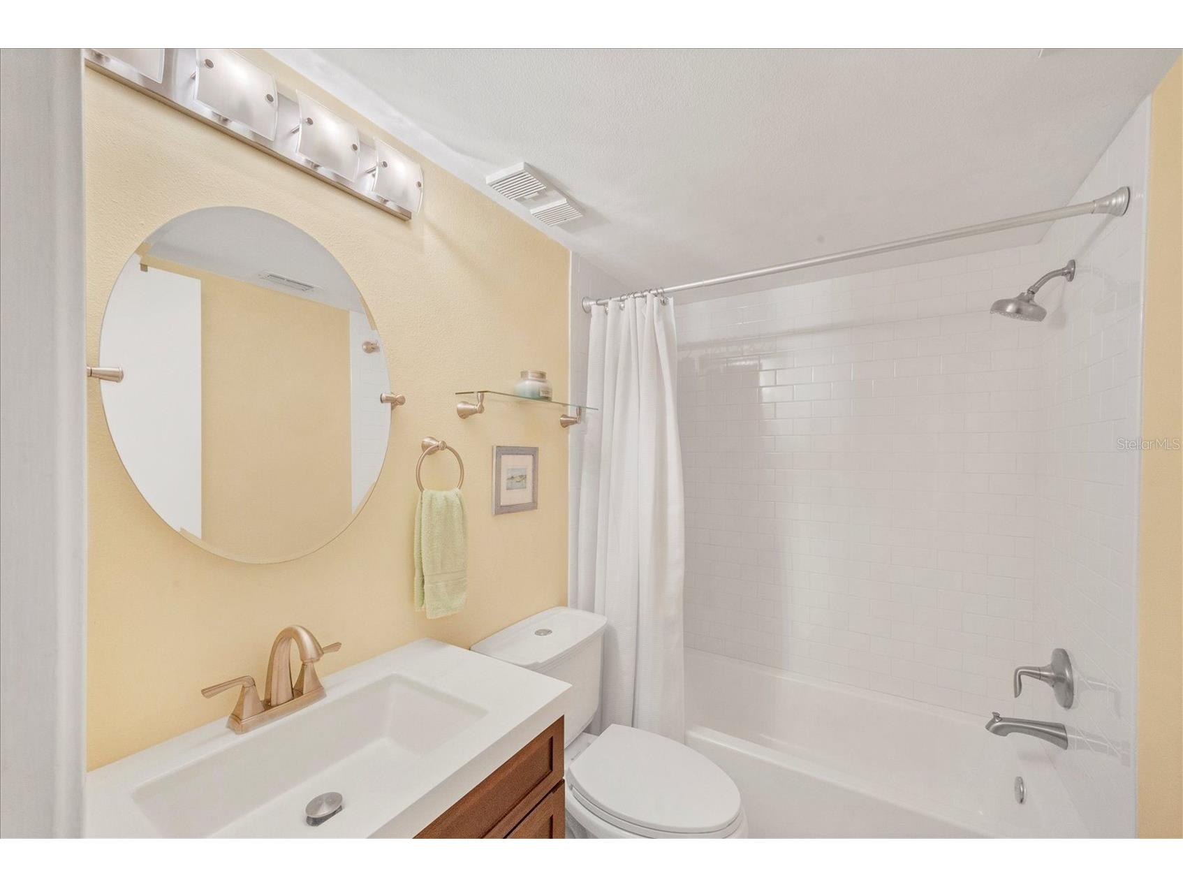 5216 Lake Village Drive #71 Sarasota FL 34235 A4664785 image25