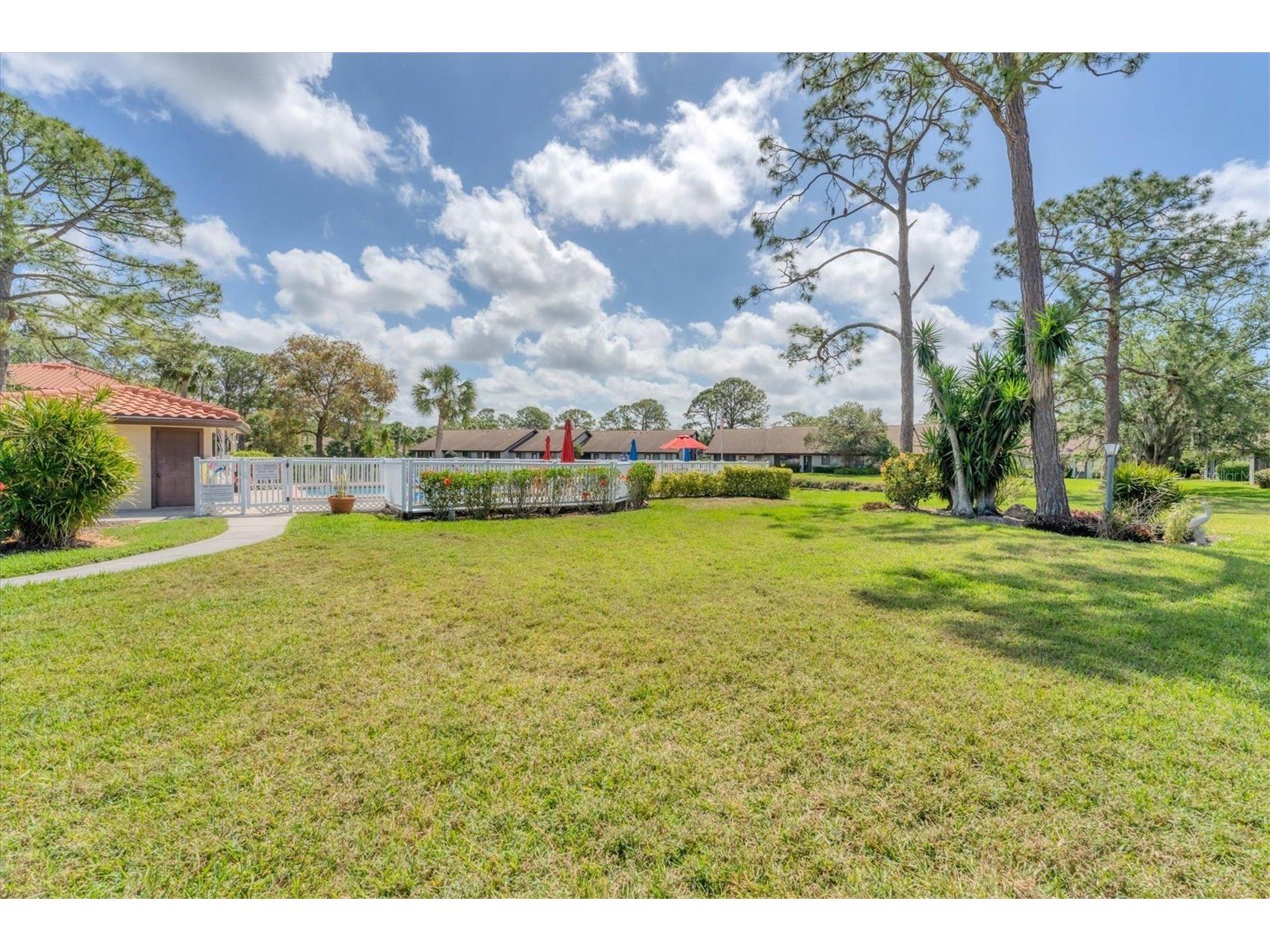 5216 Lake Village Drive #71 Sarasota FL 34235 A4664785 image36