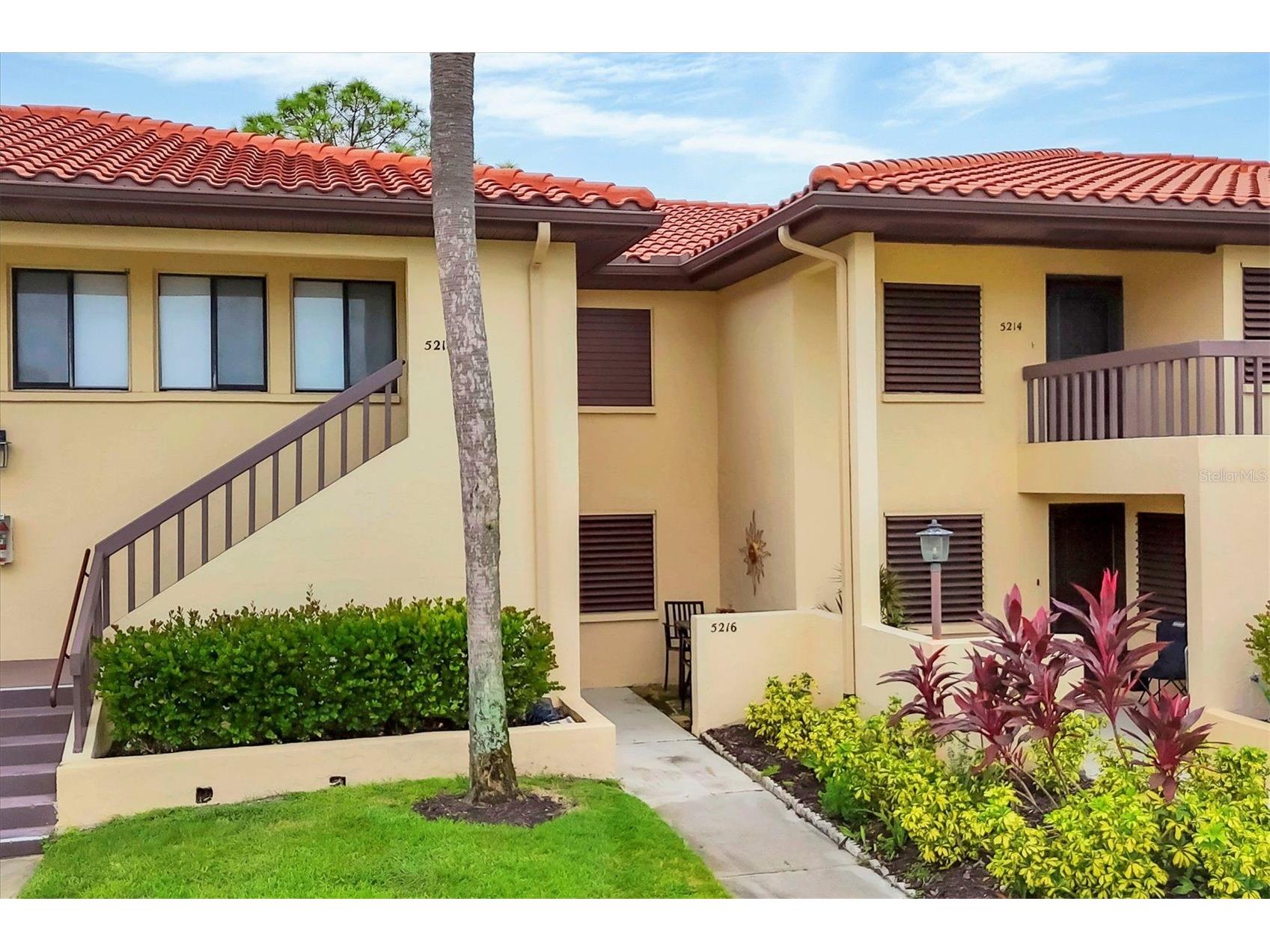 5216 Lake Village Drive #71 Sarasota FL 34235 A4664785 image4