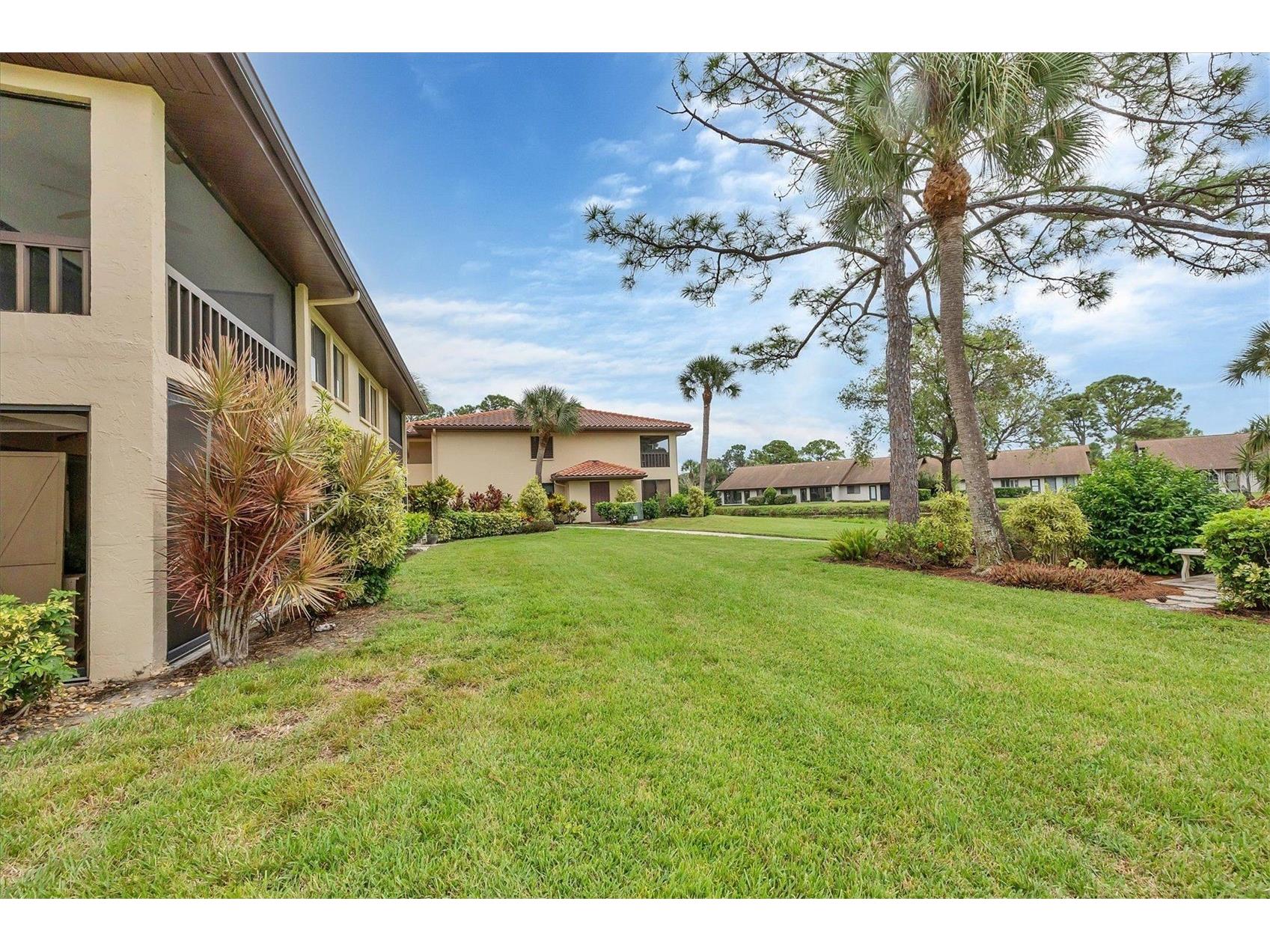 5216 Lake Village Drive #71 Sarasota FL 34235 A4664785 image44